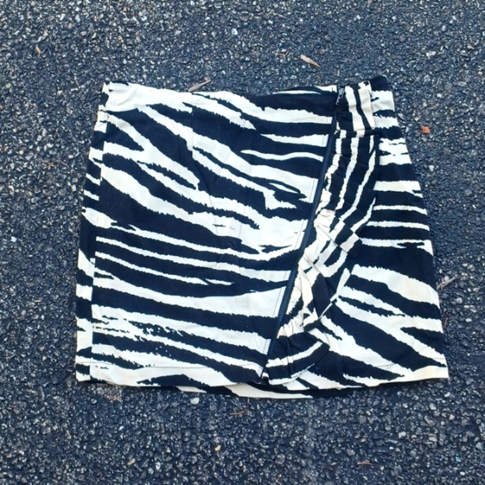 Free People Zebra Print Ruffle skirt Sz 8